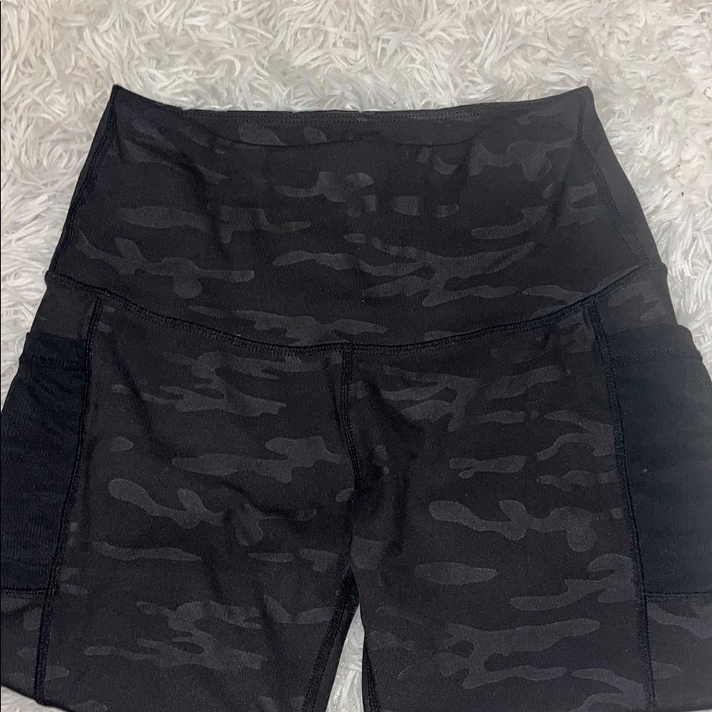 High Waist Black Athletic Shorts with Camouflage Pattern